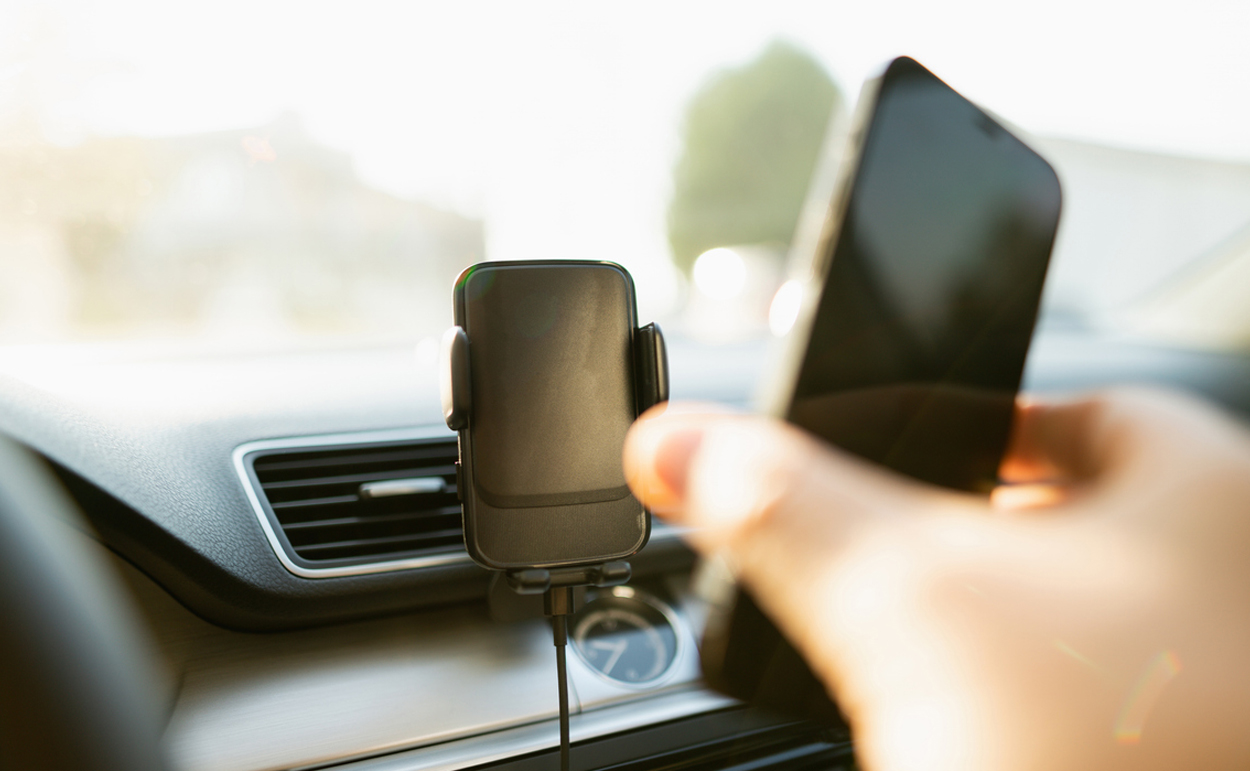 Car Essentials - Phone Mount