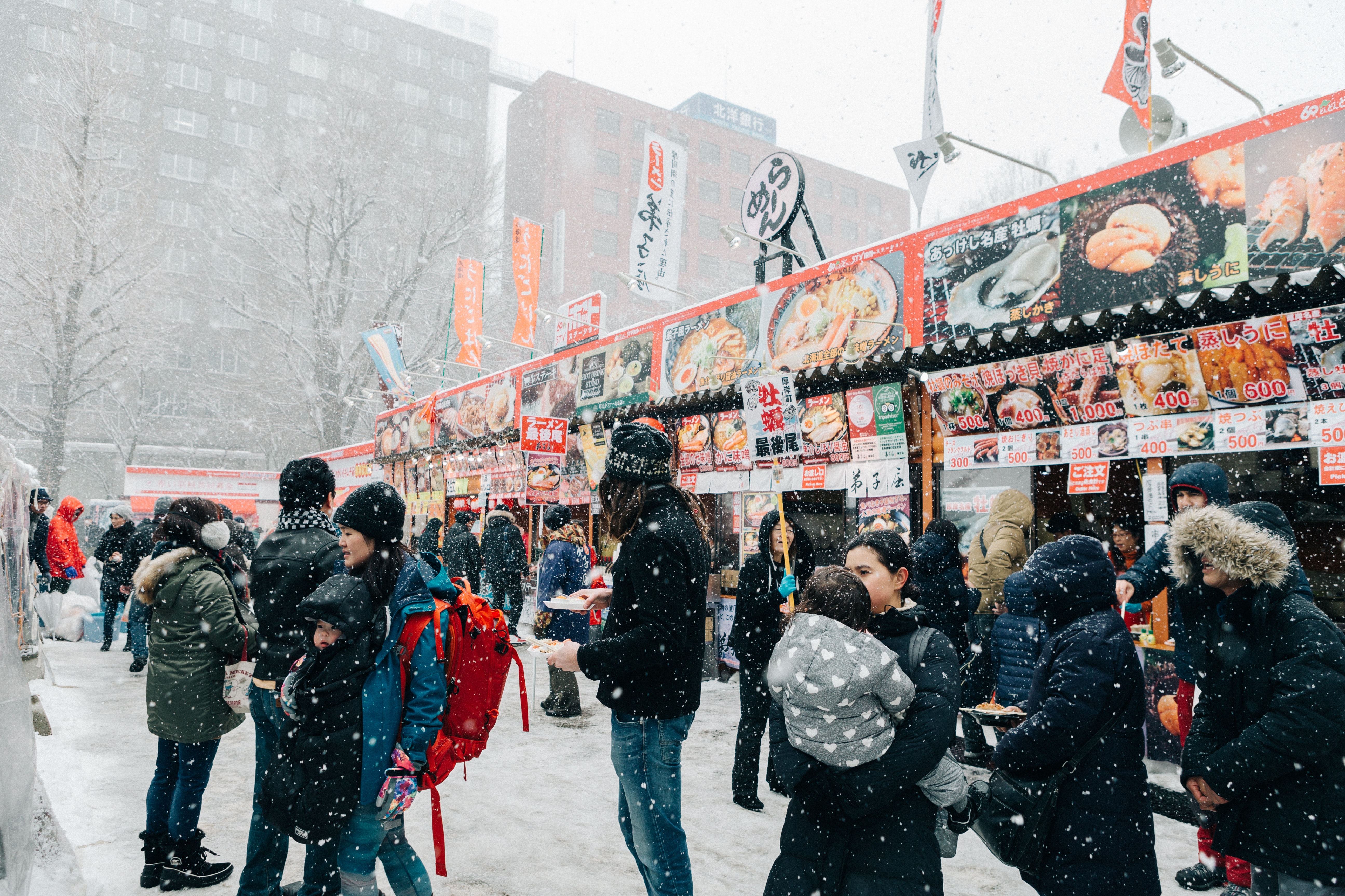 Enjoy snow in Sapporo.
