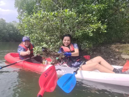 mangrove-cleanup-at-pulau-ubin